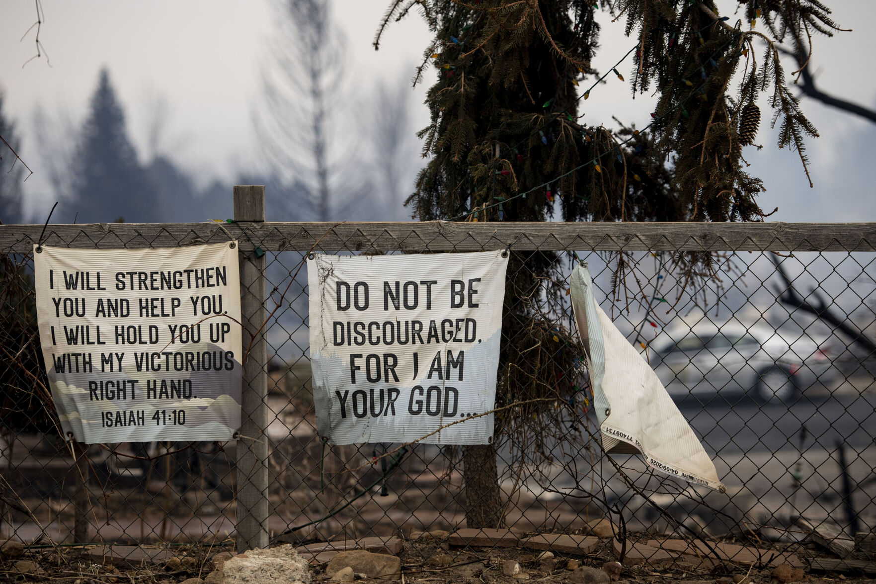 010122-news-fireaftermath 07.jpg